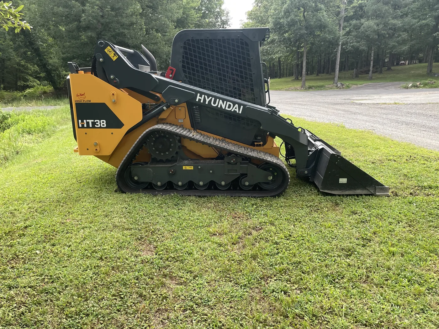Scott Bankhead's Hyundai HT38 track loader staged for the next job